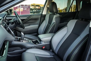 https://vehicle-cdn.autoleague.cloud/28170_21010027_16.jpg
