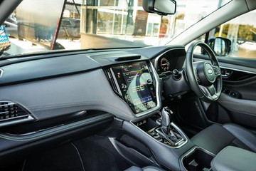 https://vehicle-cdn.autoleague.cloud/28170_21010027_17.jpg