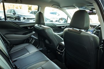 https://vehicle-cdn.autoleague.cloud/28170_21010027_24.jpg