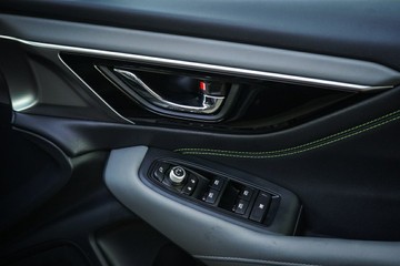 https://vehicle-cdn.autoleague.cloud/28170_21010027_25.jpg