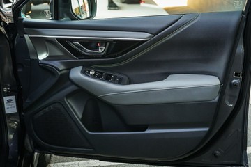 https://vehicle-cdn.autoleague.cloud/28170_21010027_26.jpg