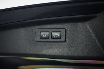 https://vehicle-cdn.autoleague.cloud/28170_21010027_27.jpg