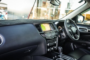 https://vehicle-cdn.autoleague.cloud/28170_21010033_17.jpg