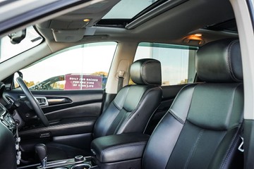 https://vehicle-cdn.autoleague.cloud/28170_21010033_18.jpg