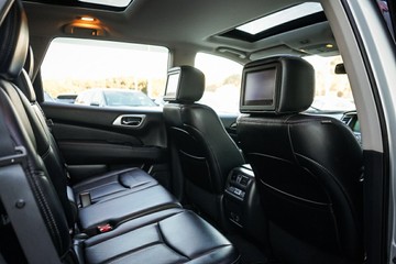 https://vehicle-cdn.autoleague.cloud/28170_21010033_24.jpg