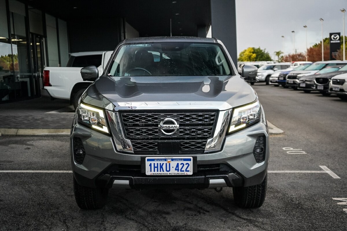 Nissan Navara image 2