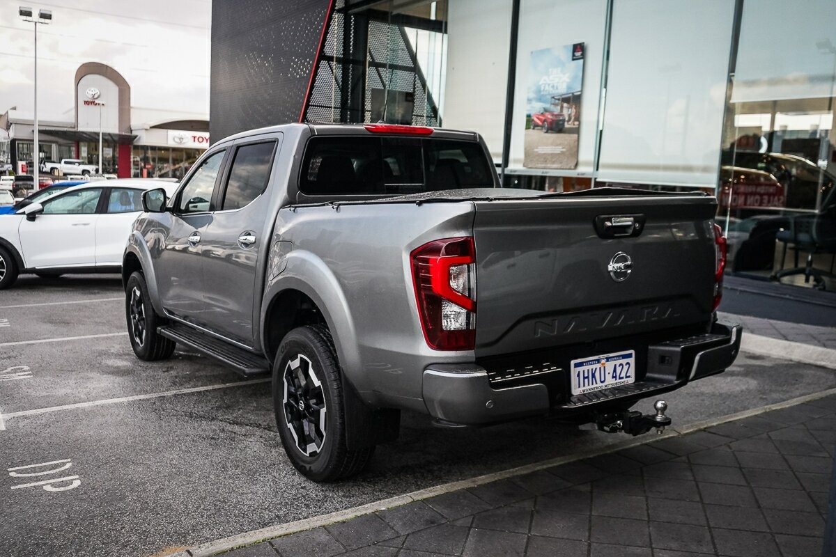 Nissan Navara image 3
