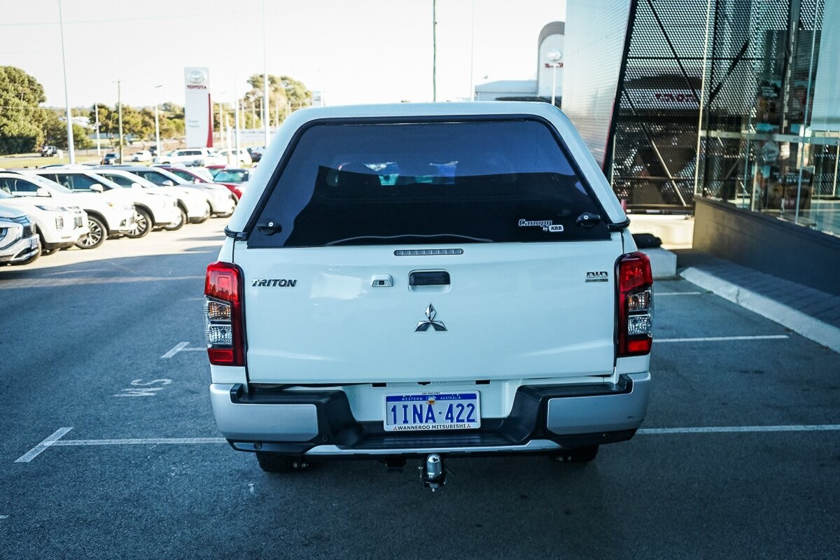 Mitsubishi Triton image 4