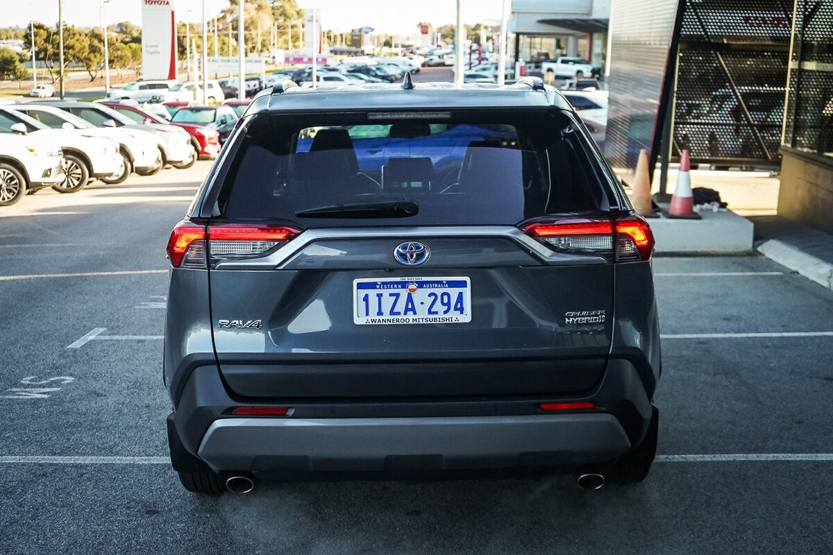 Toyota Rav4 image 4