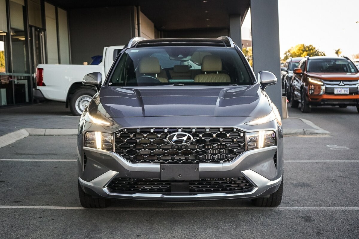 Hyundai Santa Fe image 2