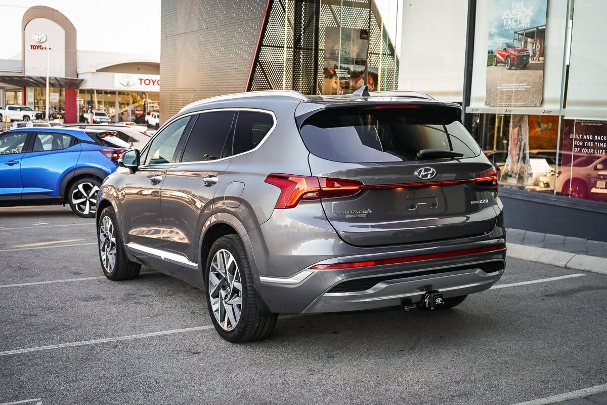Hyundai Santa Fe image 3