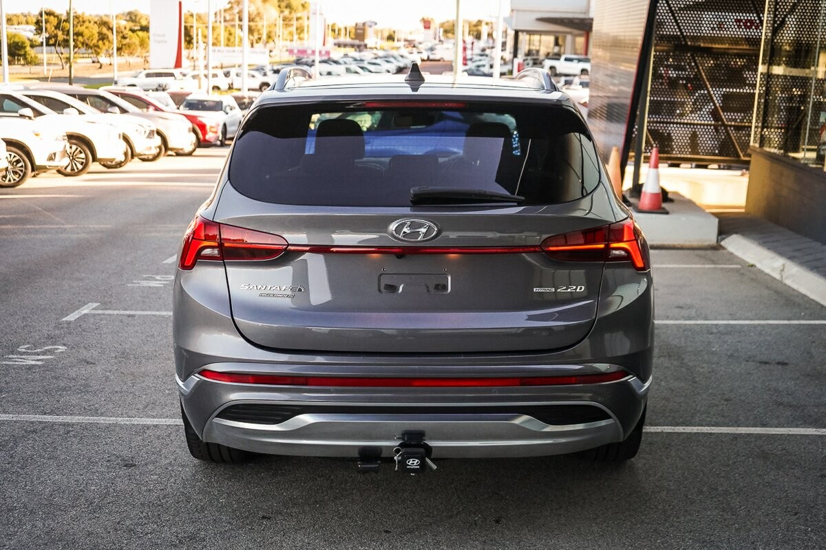 Hyundai Santa Fe image 4
