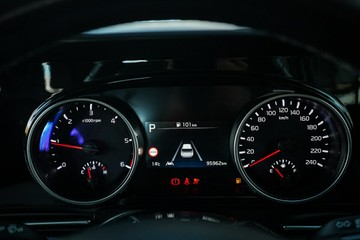 https://vehicle-cdn.autoleague.cloud/28170_21010063_10.jpg
