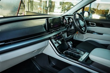 https://vehicle-cdn.autoleague.cloud/28170_21010063_16.jpg