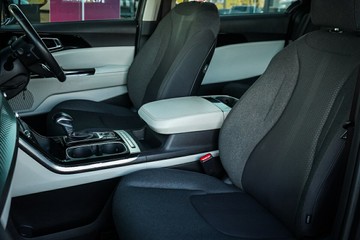 https://vehicle-cdn.autoleague.cloud/28170_21010063_17.jpg