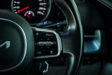 https://vehicle-cdn.autoleague.cloud/28170_21010063_19.jpg