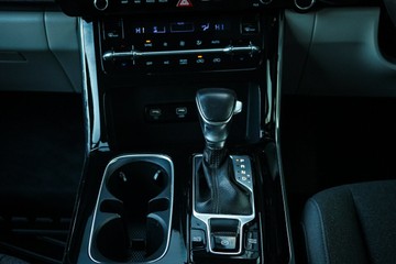 https://vehicle-cdn.autoleague.cloud/28170_21010063_23.jpg