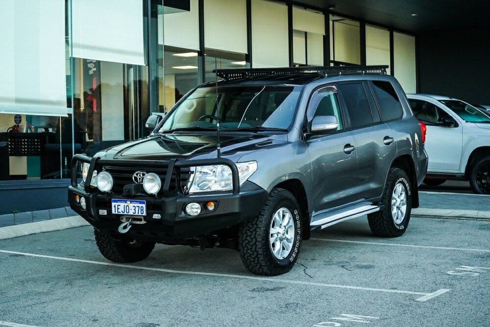 Toyota Landcruiser image 1