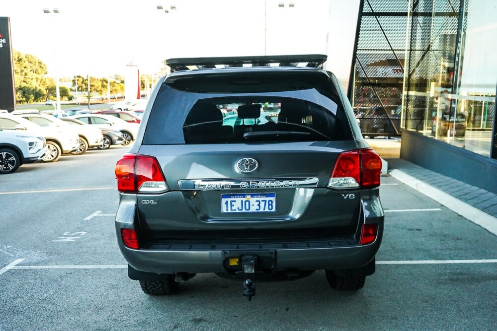 Toyota Landcruiser image 4