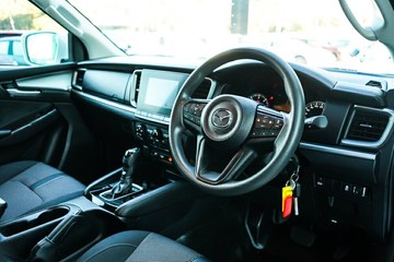 https://vehicle-cdn.autoleague.cloud/28170_21010107_13.jpg
