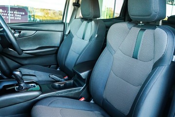 https://vehicle-cdn.autoleague.cloud/28170_21010107_16.jpg