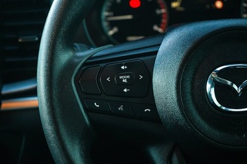 https://vehicle-cdn.autoleague.cloud/28170_21010107_17.jpg