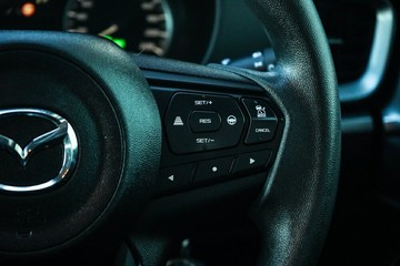 https://vehicle-cdn.autoleague.cloud/28170_21010107_18.jpg