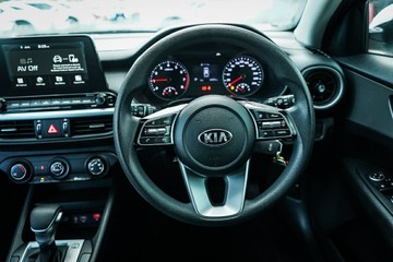 https://vehicle-cdn.autoleague.cloud/28170_21010132_11.jpg
