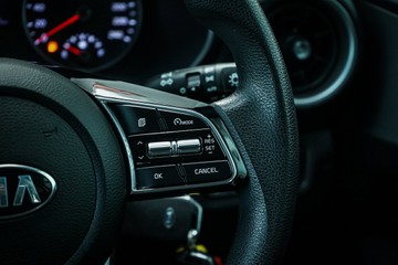 https://vehicle-cdn.autoleague.cloud/28170_21010132_19.jpg