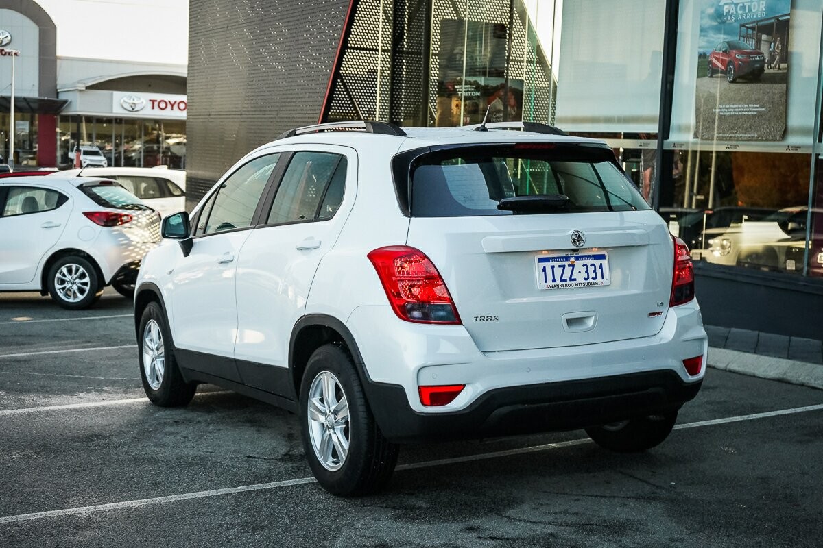 Holden Trax image 3