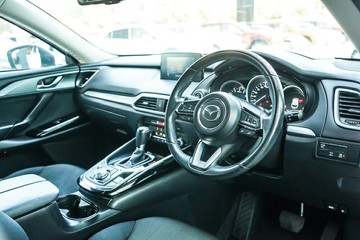 https://vehicle-cdn.autoleague.cloud/28170_21010141_14.jpg