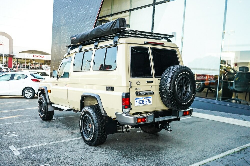 Toyota Landcruiser image 3