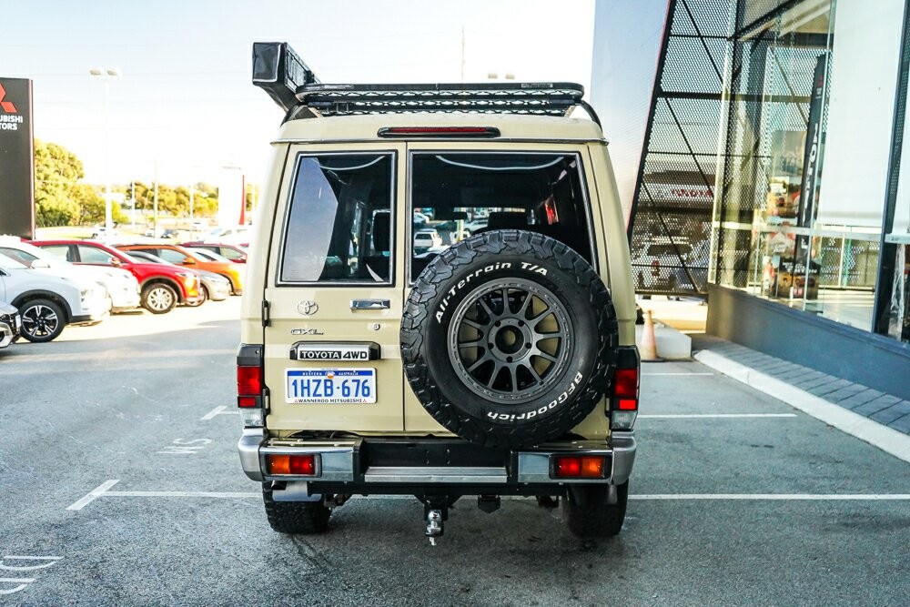 Toyota Landcruiser image 4