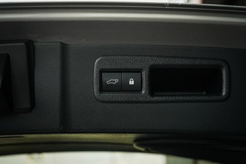 https://vehicle-cdn.autoleague.cloud/28170_21010152_10.jpg