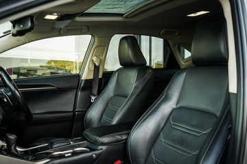 https://vehicle-cdn.autoleague.cloud/28170_21010152_19.jpg