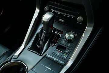 https://vehicle-cdn.autoleague.cloud/28170_21010152_23.jpg