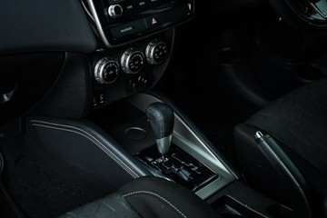 https://vehicle-cdn.autoleague.cloud/28170_21010157_21.jpg