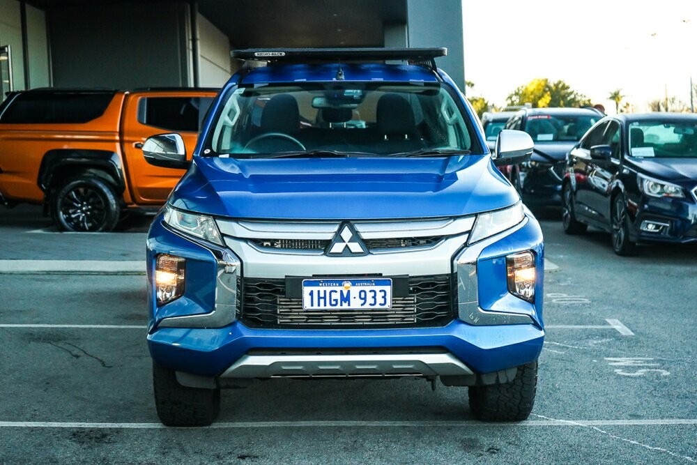 Mitsubishi Triton image 2