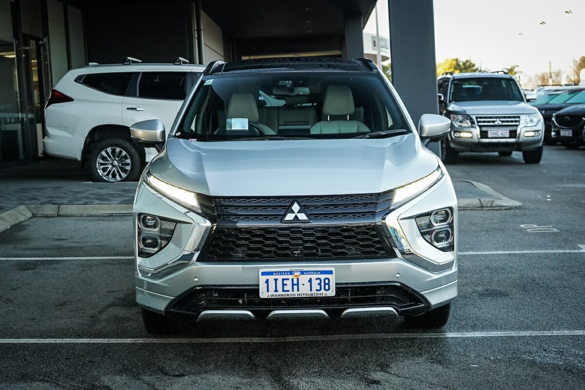Mitsubishi Eclipse Cross image 2