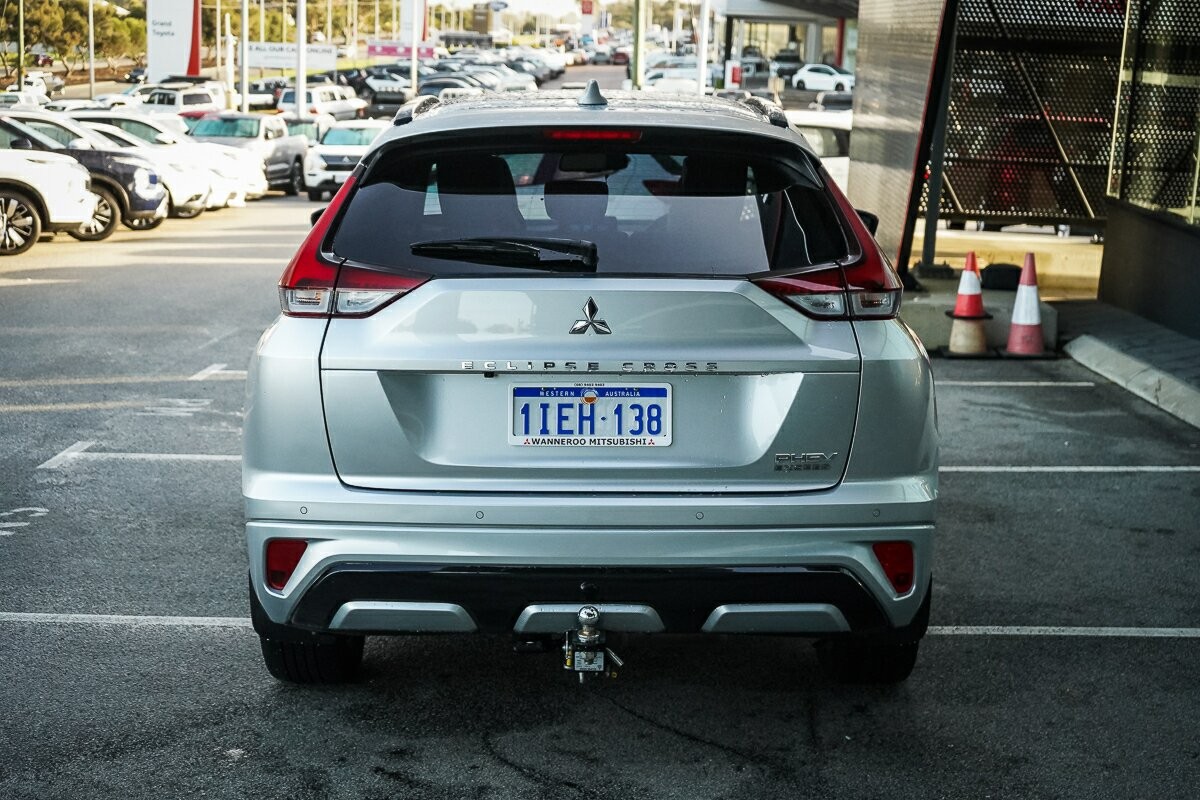 Mitsubishi Eclipse Cross image 4