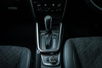 https://vehicle-cdn.autoleague.cloud/28170_21010236_22.jpg