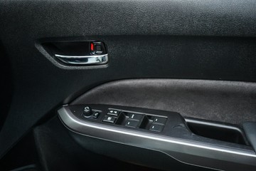 https://vehicle-cdn.autoleague.cloud/28170_21010236_25.jpg