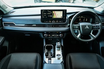 https://vehicle-cdn.autoleague.cloud/28170_21010258_13.jpg