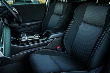 https://vehicle-cdn.autoleague.cloud/28170_21010258_17.jpg