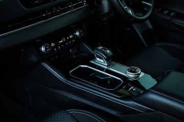 https://vehicle-cdn.autoleague.cloud/28170_21010258_24.jpg