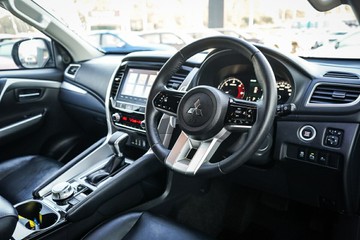 https://vehicle-cdn.autoleague.cloud/28170_21010261_15.jpg