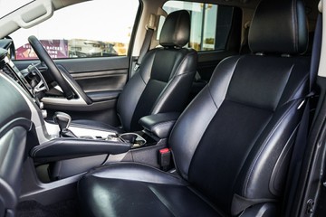 https://vehicle-cdn.autoleague.cloud/28170_21010261_18.jpg