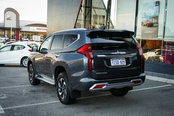 https://vehicle-cdn.autoleague.cloud/28170_21010261_3.jpg
