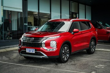 https://vehicle-cdn.autoleague.cloud/28170_21010262_1.jpg