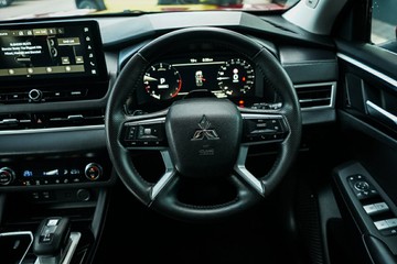 https://vehicle-cdn.autoleague.cloud/28170_21010262_11.jpg